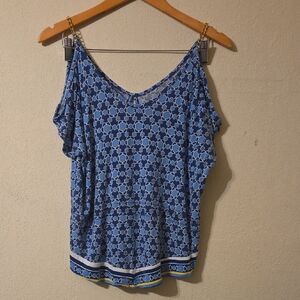 Blue and White Sleeveless Graphic Blouse